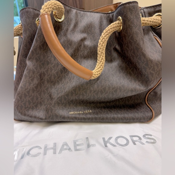 MICHAEL Michael Kors Handbags - Michael Kors Shoulder Tote